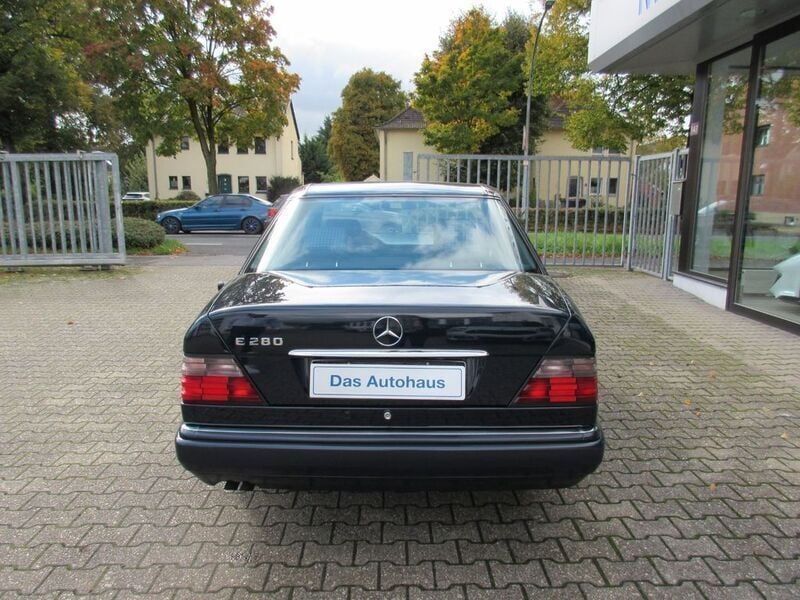 Gebraucht Mercedes E280 193 PS (141 kW) 1994 Limousine