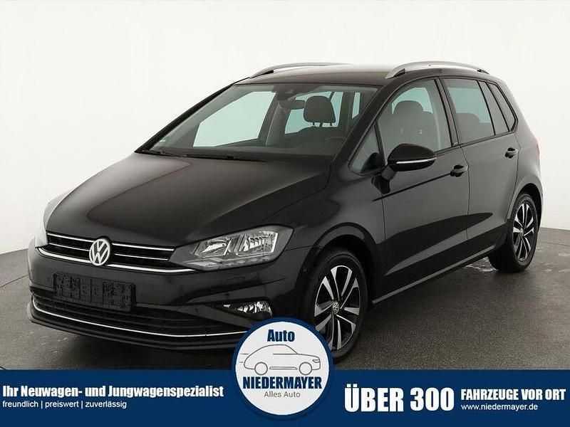 Deep black perleffekt Gebraucht 2019 VW Golf Sportsvan IQ Drive Van / Kleinbus | 14.995 € (Guter Preis) - Bild 1/4