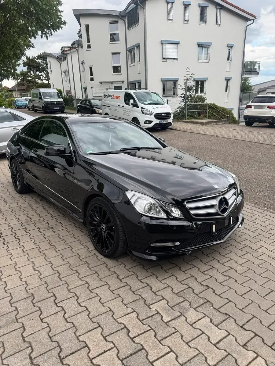 Gebraucht Mercedes E500 408 PS (300 kW) 2012 Schwarz Coupé