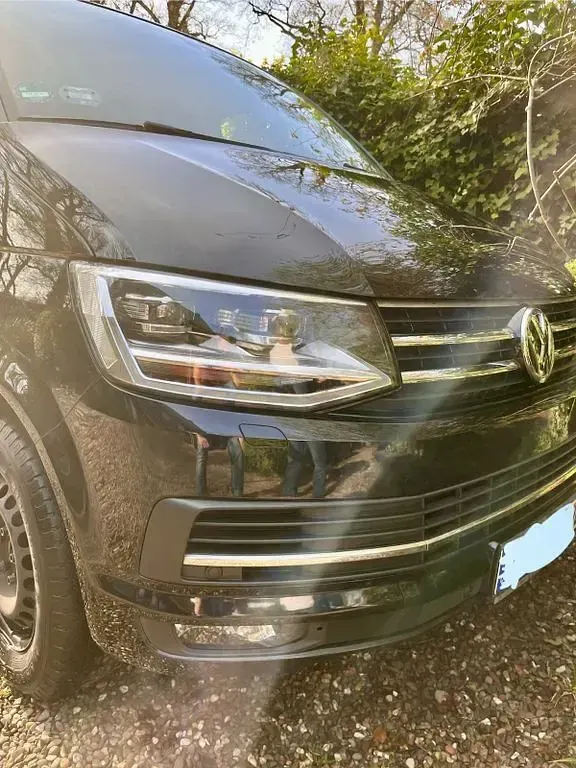 Gebraucht VW Multivan 150 PS (110 kW) 2016 Schwarz Van / Kleinbus