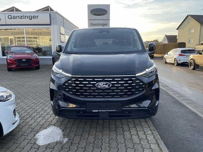 Gebraucht Ford Tourneo Titanium 170 PS (125 kW) 2024 Schwarz Van / Kleinbus