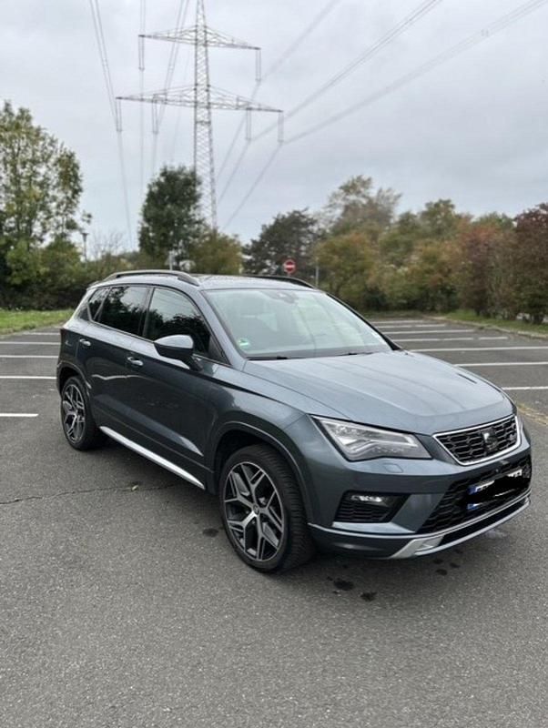 Grau Gebraucht 2021 Seat Ateca 4Drive SUV | 21.500 € (Superpreis) - Bild 1/4