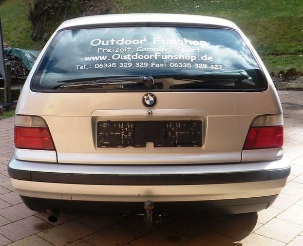 Gebraucht BMW 318 116 PS (85 kW) 1998 Silber Kombi