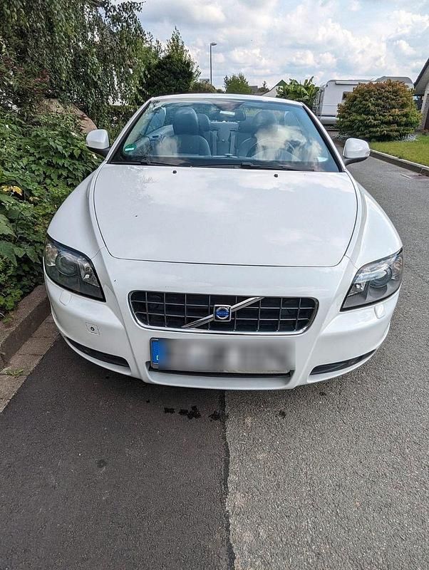 Weiß Gebraucht 2010 Volvo C70 Momentum Cabrio | 7.500 € (Fairer Preis) - Bild 1/4