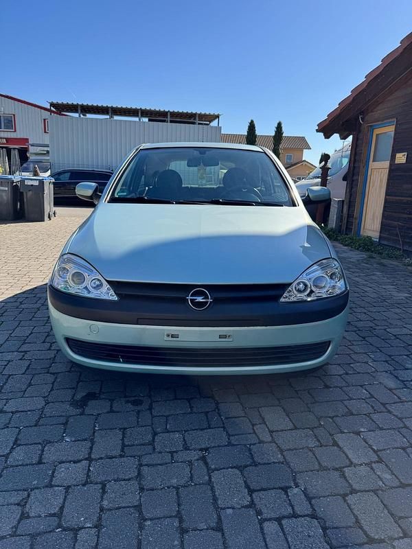 Usata Opel Corsa 75 CV (55 kW) 2002 Verde Utilitaria