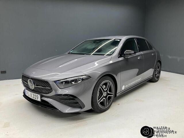 Gebraucht Mercedes A200 AMG 163 PS (119 kW) 2024 Grau Limousine