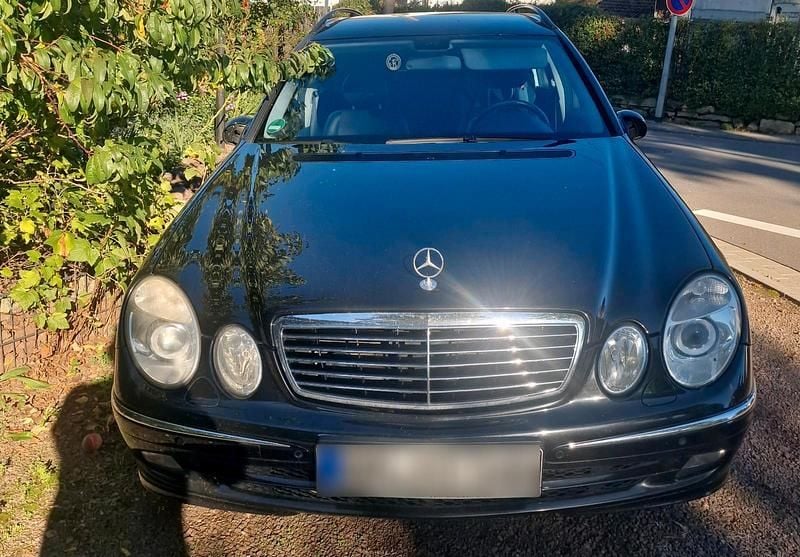 Gebraucht Mercedes E320 204 PS (150 kW) 2005 Schwarz Kombi