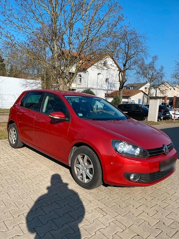 Gebraucht VW Golf VI 86 PS (63 kW) 2011 Rot Kleinwagen