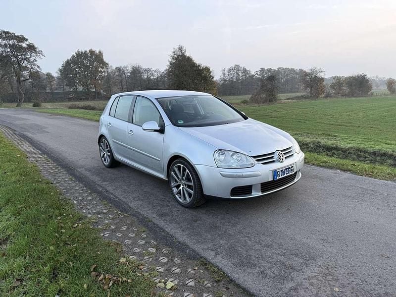 Gebraucht VW Golf IV 105 PS (77 kW) 2004 Silber Kleinwagen