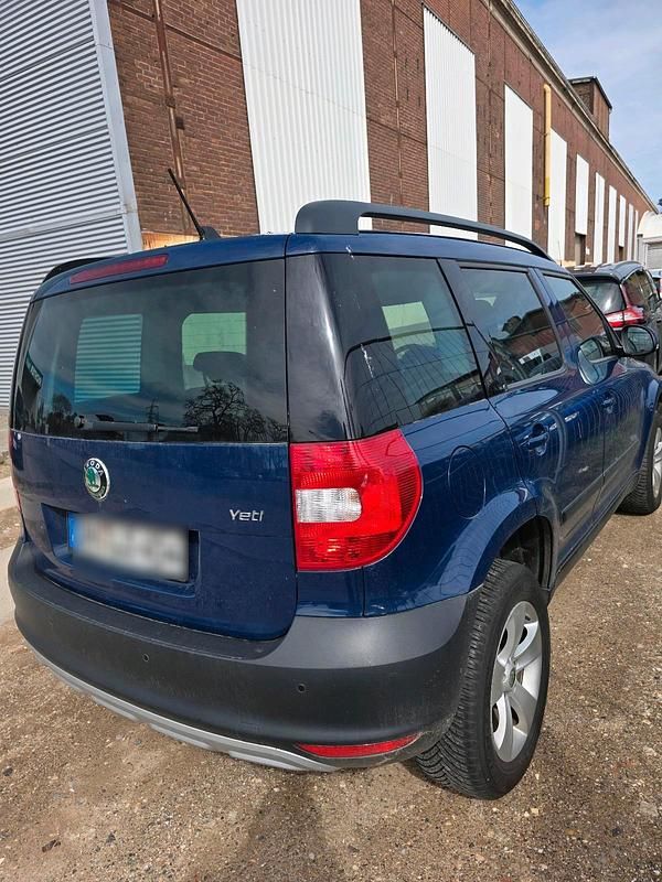 Gebraucht Skoda Yeti 140 PS (102 kW) 2013 Blau SUV