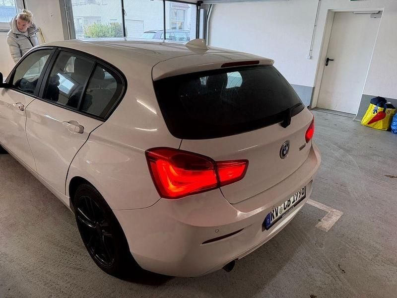 Gebraucht BMW 116 Efficient Dynamics 116 PS (85 kW) 2016 Weiß Kleinwagen