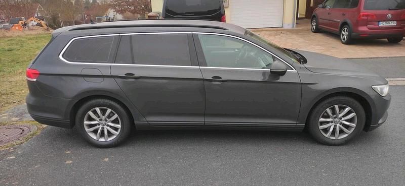 Gebraucht VW Passat Trendline 150 PS (110 kW) 2015 Grau Kombi