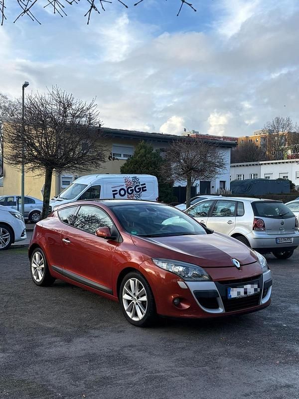 Orange Gebraucht 2009 Renault Mégane Coupé Luxe Coupé | 3.499 € (Superpreis) - Bild 1/4