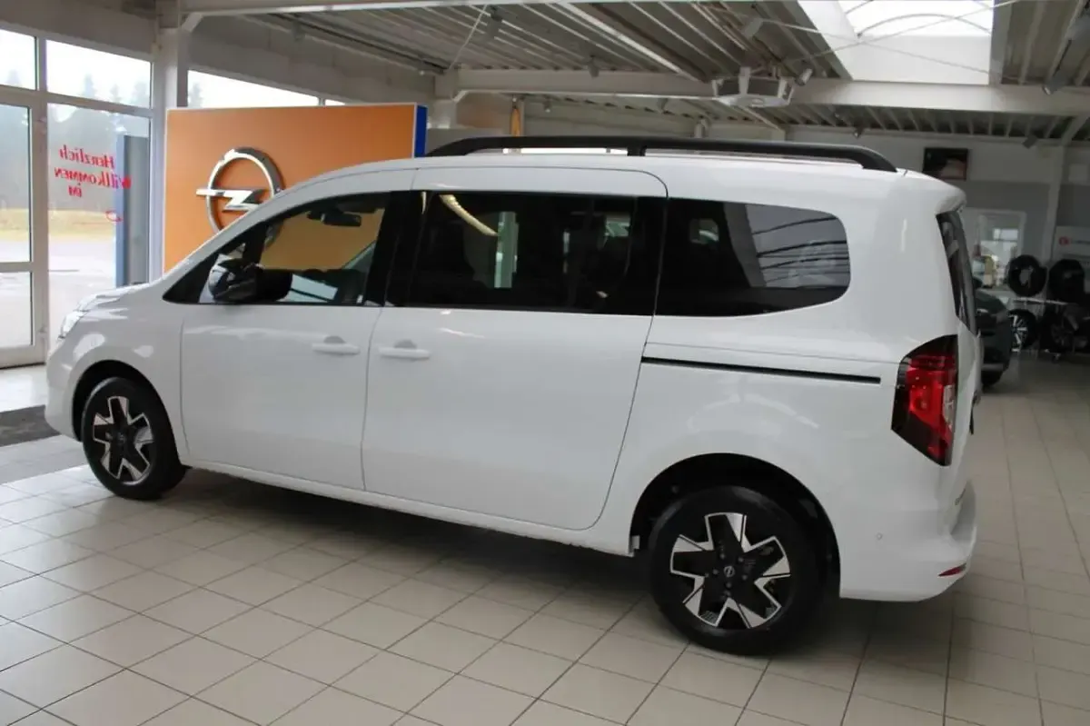 Neu Nissan Townstar Tekna 131 PS (96 kW) 2026 Weiß Kombi