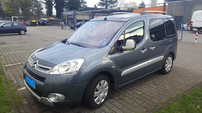 Gebraucht Citroën Berlingo 120 PS (88 kW) 2011 Grau Van / Kleinbus