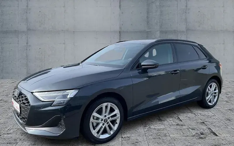Gebraucht Audi A3 Ambiente 116 PS (85 kW) 2025 Grau Limousine