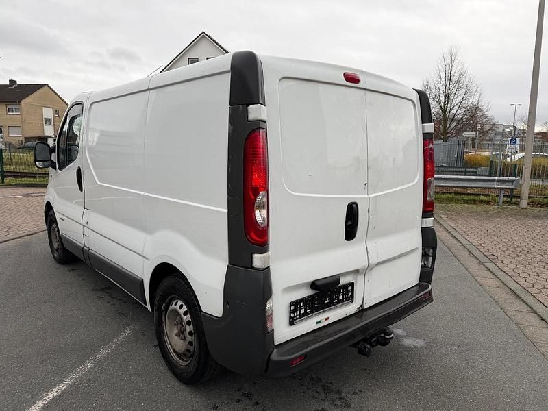 Gebraucht Renault Trafic 115 PS (84 kW) 2010 Weiß Van / Kleinbus