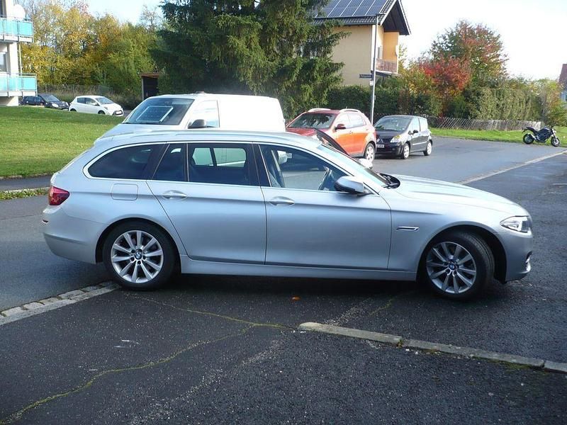 Gebraucht BMW 520 184 PS (135 kW) 2014 Silber Kombi