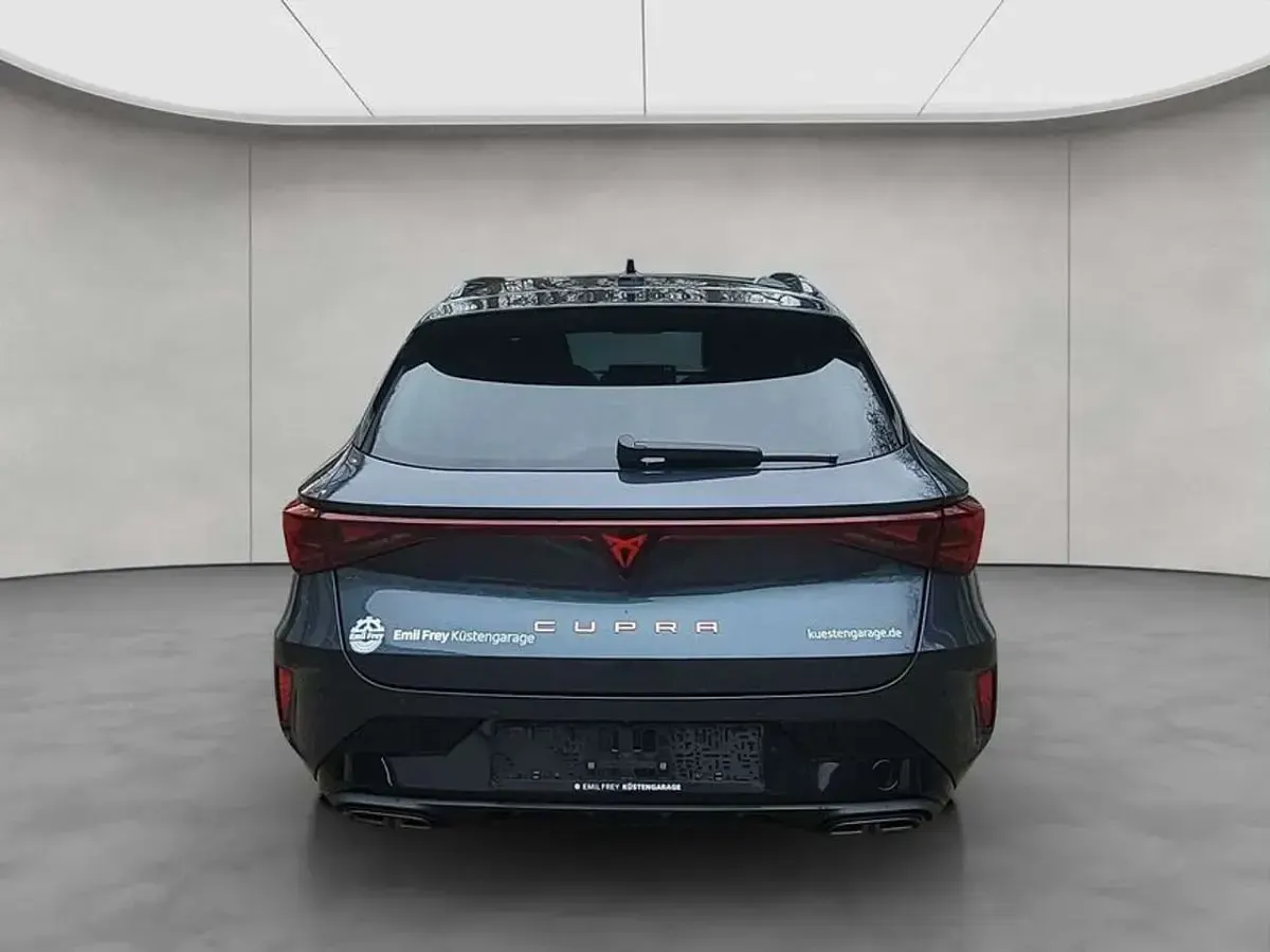 Gebraucht Cupra Leon 150 PS (110 kW) 2026 Magnetic grau metallic Kombi