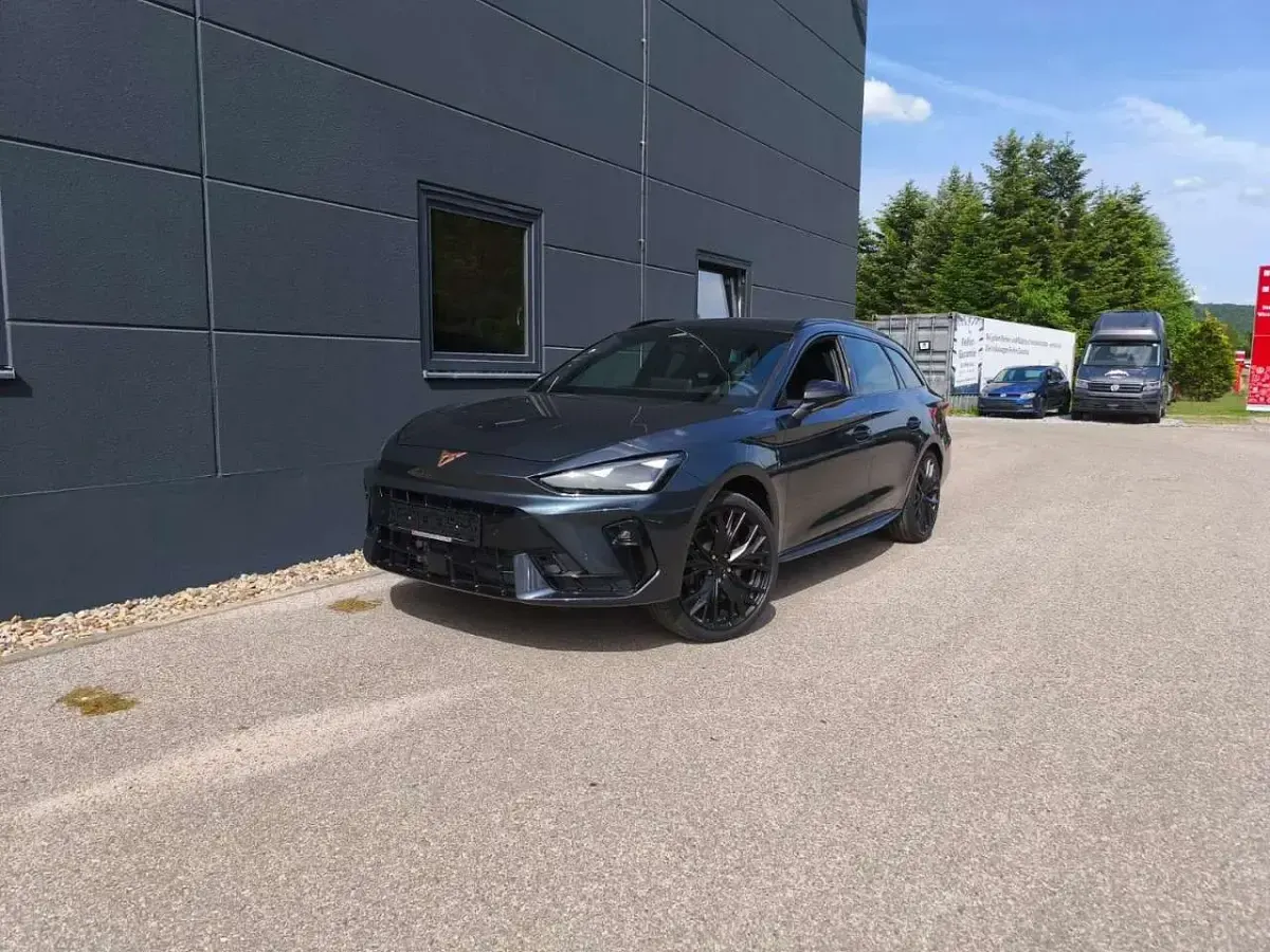 Neu Cupra Leon VZ 272 PS (200 kW) 2026 Grau Kombi