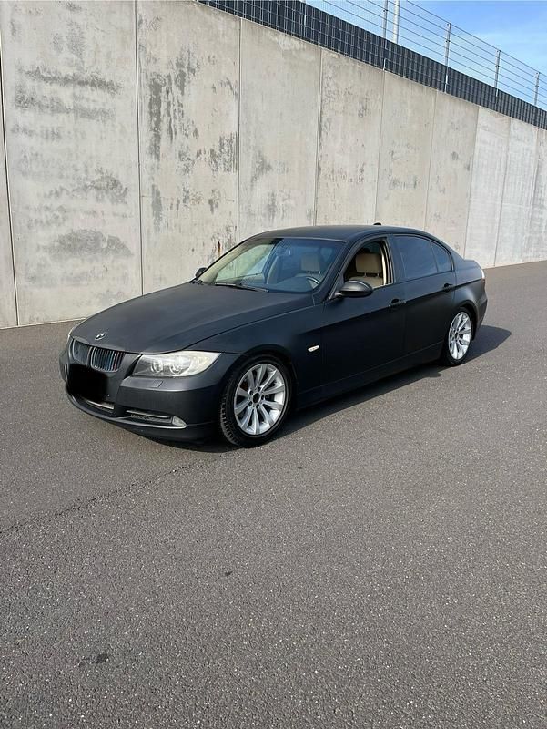 Second-hand BMW 325 218 CP (160 kW) 2005 Negru Berlinǎ