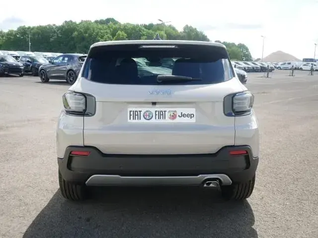 Neu Jeep Avenger Summit 110 PS (80 kW) 2026 Stone grey metallic (beige) SUV