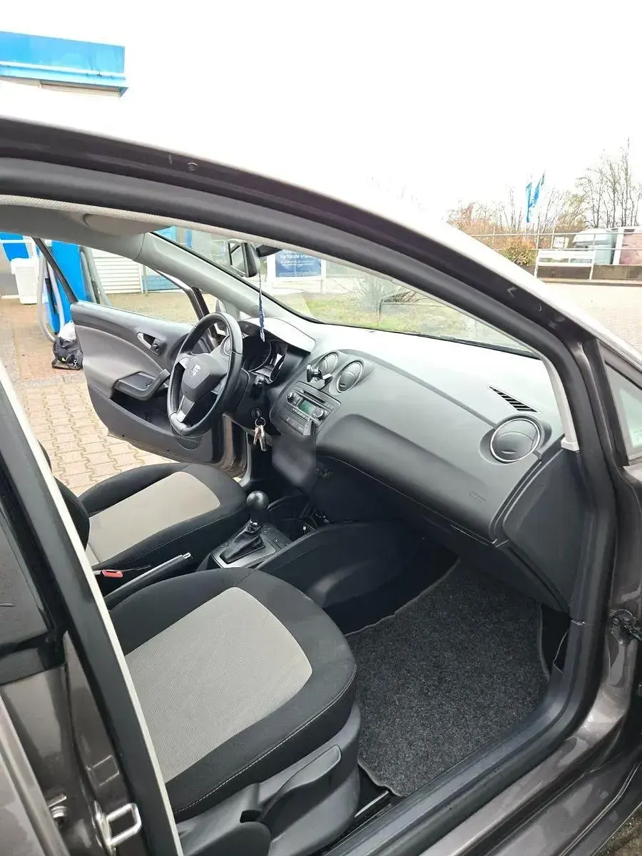Gebraucht Seat Ibiza 105 PS (77 kW) 2015 Grau Kleinwagen