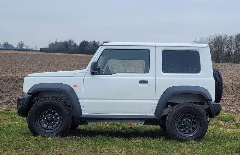 Weiß Gebraucht 2024 Suzuki Jimny SUV | 24.990 € (Superpreis) - Bild 1/4