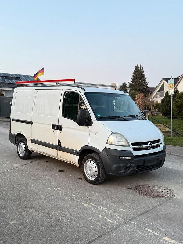 Gebraucht Opel Movano 105 PS (77 kW) 2010 Weiß Van / Kleinbus