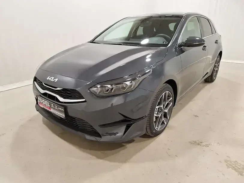 Neu Kia Ceed Style 140 PS (102 kW) 2025 Dark penta metal Kleinwagen