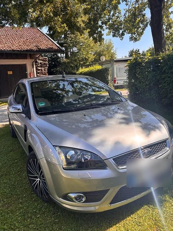 Silber Gebraucht 2007 Ford Focus Cabriolet Cabrio | 5.999 € - Bild 1/4