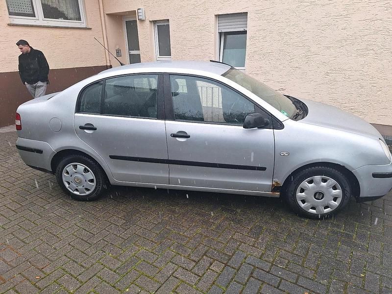 Gebraucht VW Polo 75 PS (55 kW) 2004 Silber Kleinwagen