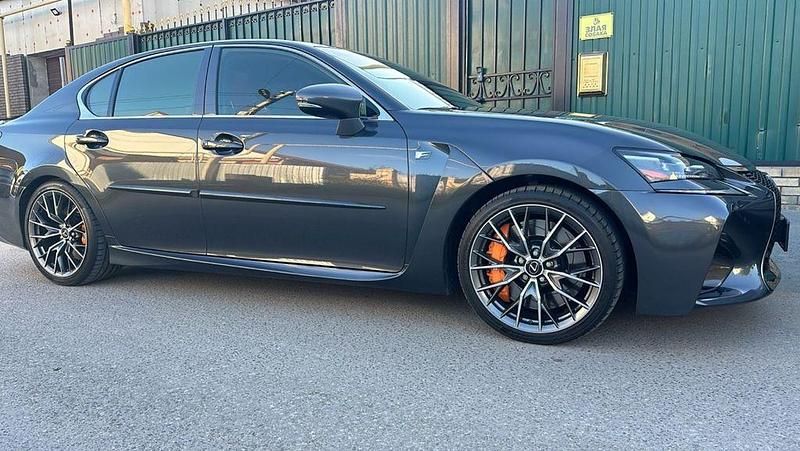 Grau Gebraucht 2017 Lexus GS F Limousine | 68.500 € - Bild 1/4
