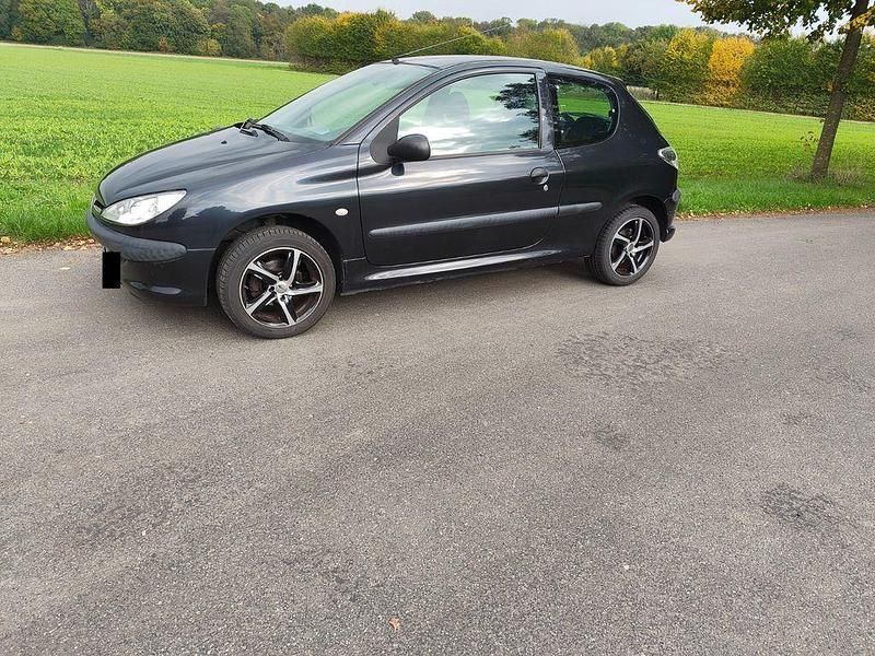 Gebraucht Peugeot 206 Filou 60 PS (44 kW) 2005 Schwarz Limousine