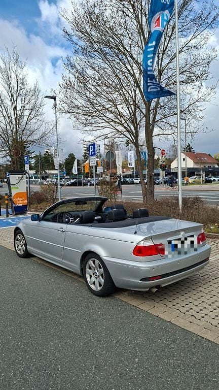Gebraucht BMW 318 Cabriolet 150 PS (110 kW) 2006 Silber Cabrio
