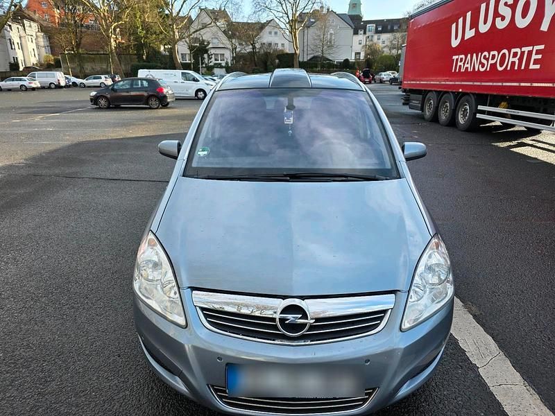 Gebraucht Opel Zafira 116 PS (85 kW) 2008 Silber Van / Kleinbus
