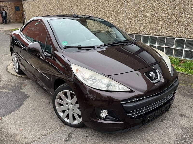 Gebraucht Peugeot 207 CC Allure 111 PS (81 kW) 2014 Violet Cabrio