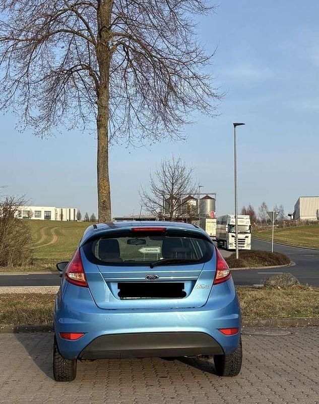 Gebraucht Ford Fiesta Ambiente 82 PS (60 kW) 2009 Kleinwagen