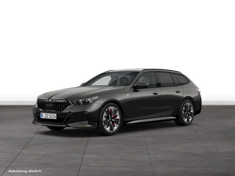 Grau Gebraucht 2024 BMW 540 Kombi | 74.416 € - Bild 1/4