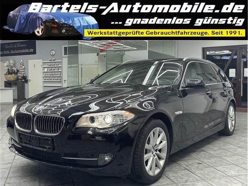 Black sapphire metallic Gebraucht 2011 BMW 523 Kombi | 11.890 € (Teuer) - Bild 1/4