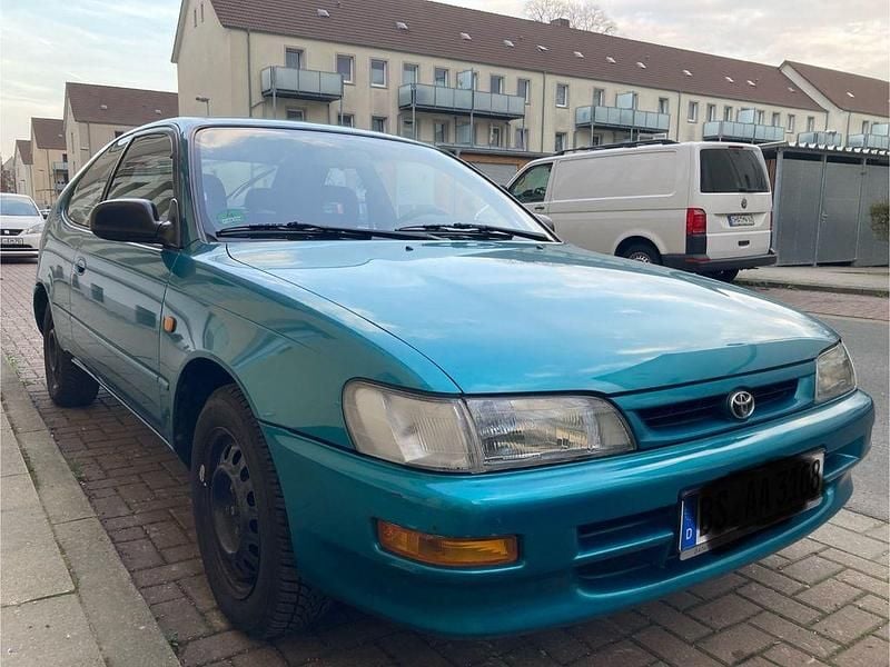 Gebraucht Toyota Corolla XLi 75 PS (55 kW) 1997 Blau Limousine