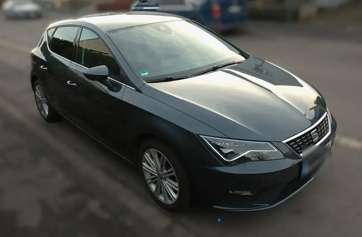 Gebraucht Seat Leon XCELLENCE 150 PS (110 kW) 2019 Grau Limousine