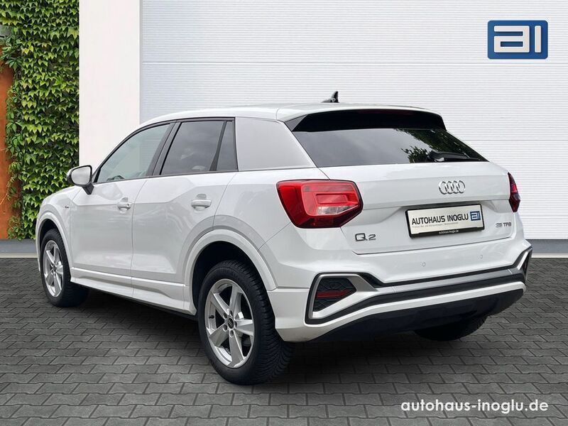 Gebraucht Audi Q2 S-Line 150 PS (110 kW) 2024 Weiß arkonaweiß SUV