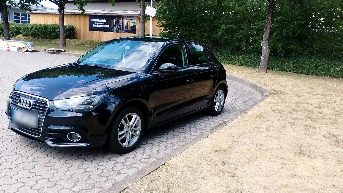 Gebraucht Audi A1 85 PS (62 kW) 2013 Schwarz Kleinwagen
