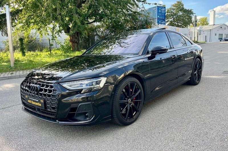 Schwarz Gebraucht 2022 Audi S8 Sport Limousine | 78.890 € (Etwas zu teuer) - Bild 1/4