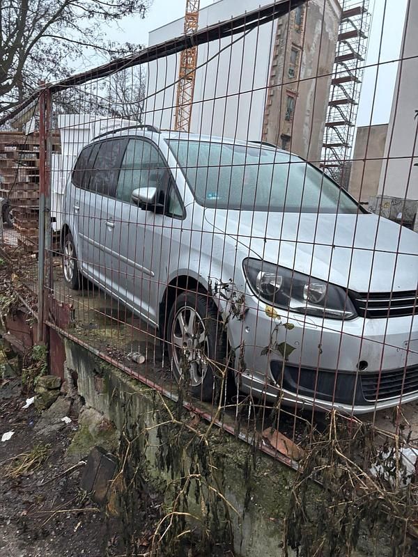 Gebraucht VW Touran 140 PS (102 kW) 2013 Silber Van / Kleinbus