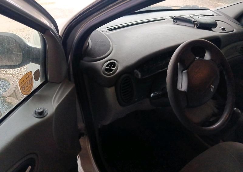 Gebraucht Renault Scénic 107 PS (78 kW) 2003 Silber Van / Kleinbus