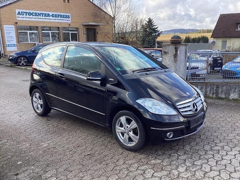 Gebraucht Mercedes A180 109 PS (80 kW) 2010 Schwarz Kleinwagen
