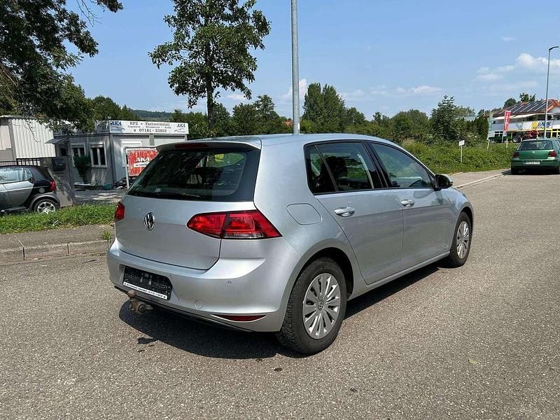 Gebraucht VW Golf VII Trendline 86 PS (63 kW) 2013 Reflexsilber Kleinwagen