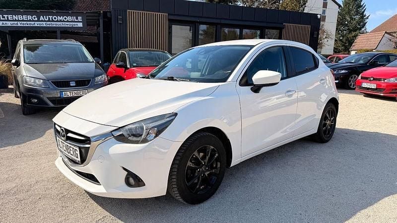 Gebraucht Mazda 2 Sports-Line 105 PS (77 kW) 2016 Weiß Limousine